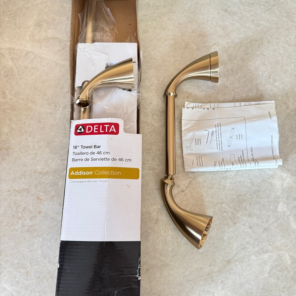 Delta Gold Bath Hardware Accessories, Towel bar and toilet tissue holder